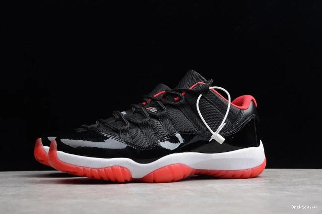 One Kick 11 528895-012 Black  Air 